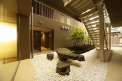 西早稲田 モダンなデザインの居住空間 中庭があり癒されます。