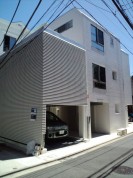 赤坂 ホワイトハウス 閑静な住宅地に佇むデザイナーズマンション。