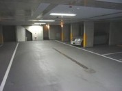 下北沢 無機質な中に温かみを与えるハイグレード 敷地内駐車場も完備！