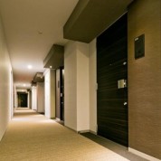 門前仲町 素材感の温もりの上質空間 高級感のある内廊下設計に。