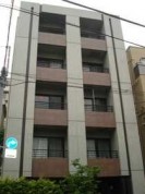 荻窪 KAMIOGI BEAUT SIDE コンクリートウチッパナシの外壁。