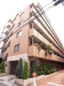 飯田橋 ハイグレードスタンダード 閑静な住宅地に佇むハイグレードマンション。