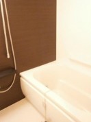 パークアクシス日本橋本町 追い焚き機能、浴室乾燥機付きとバスルーム設備も充実！