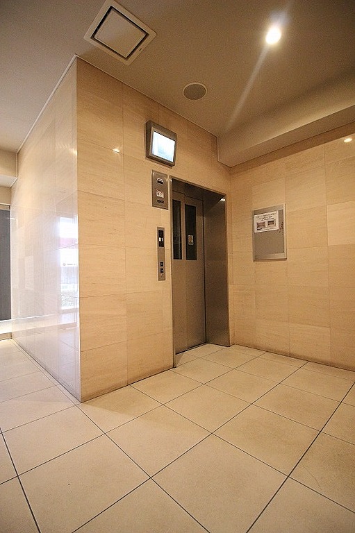 CATS原宿(キャッツ) エレベーターホール